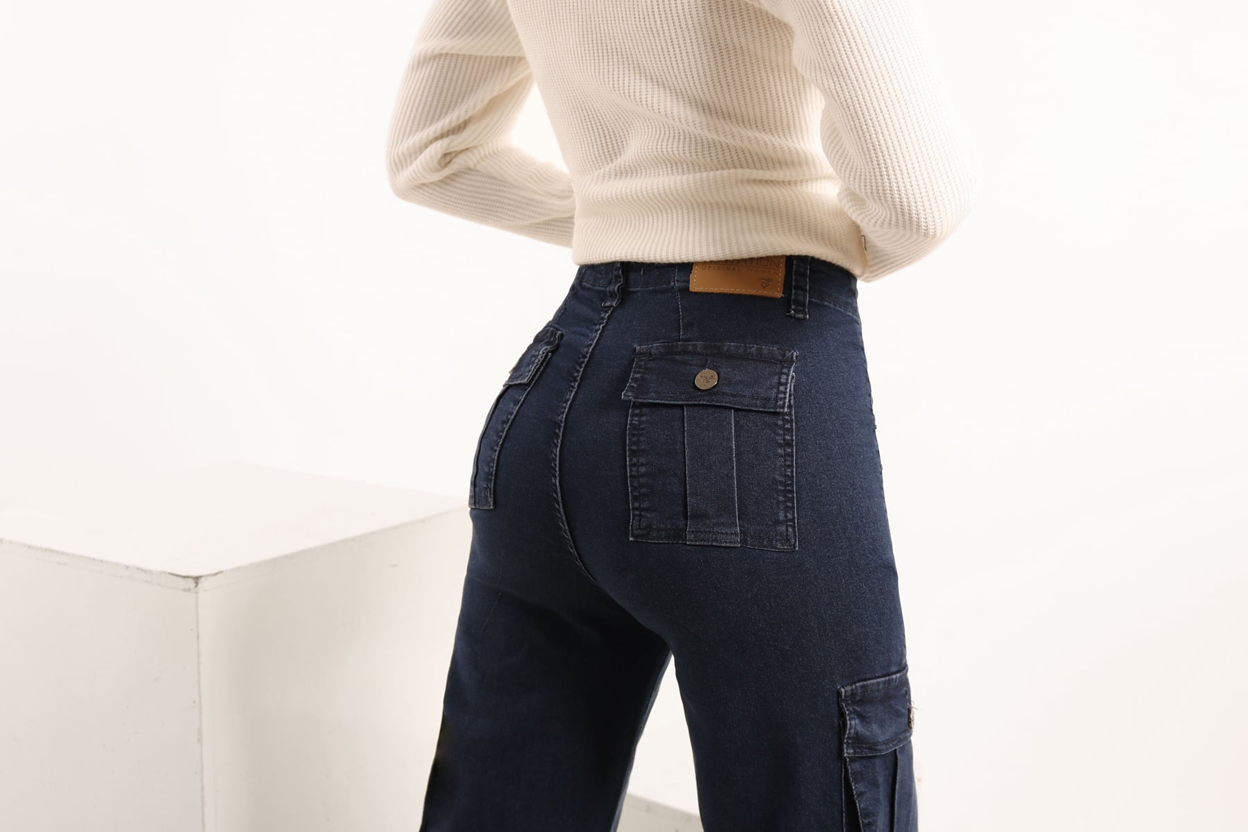 JEAN LARGO OVERSIZE MUJER TENTATION AZUL CARGO BIO FOCALIZADO - 4