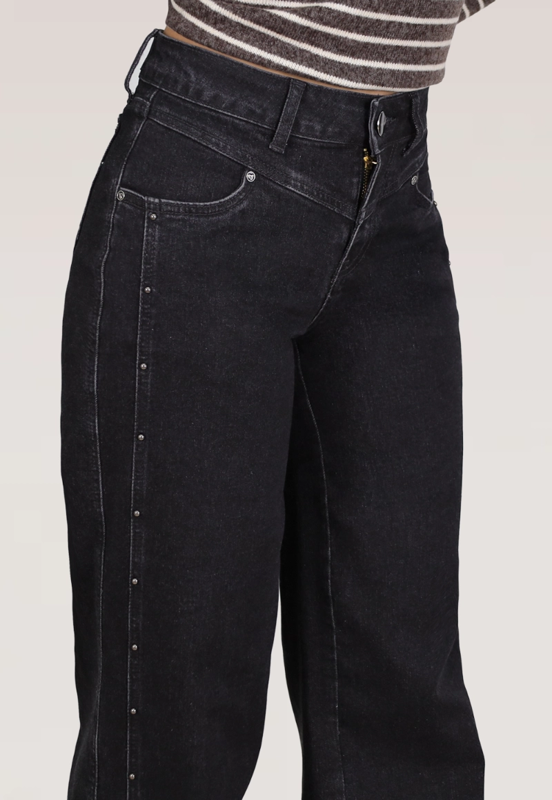 WIDE LEG TACHAS Y CORTE TIRO MEDIO - 3