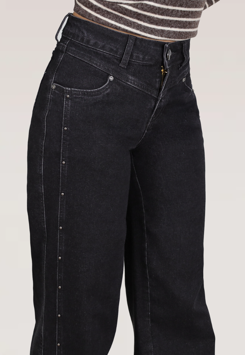 WIDE LEG TACHAS Y CORTE TIRO MEDIO - 3