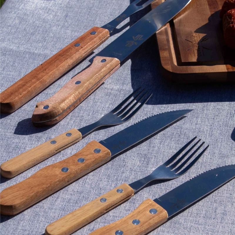 SET DE CUBIERTOS PARA ASADO LYN 8 PZS - 1