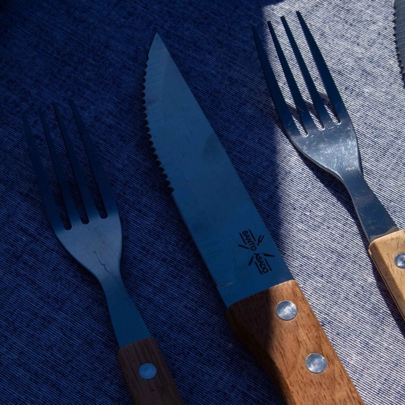 SET DE CUBIERTOS PARA ASADO LYN 8 PZS - 2