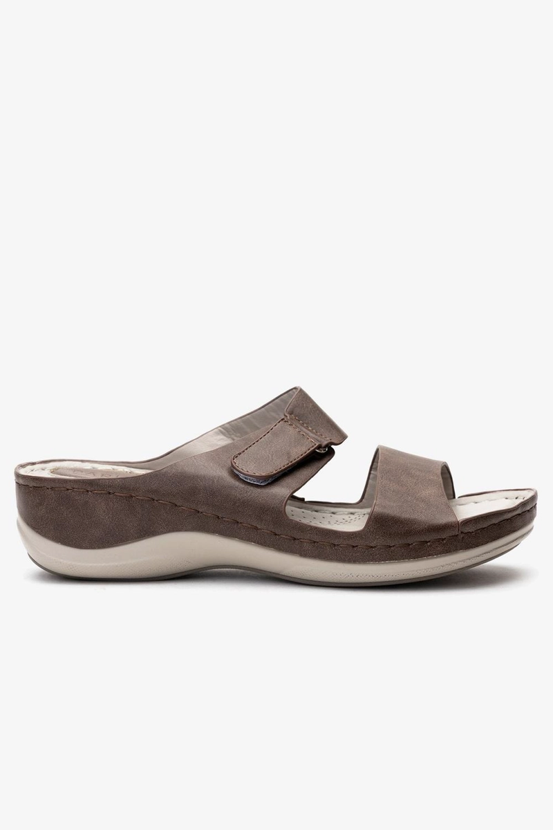 SANDALIAS MUJER CHANCLETA CAFÉ KENYA - 1