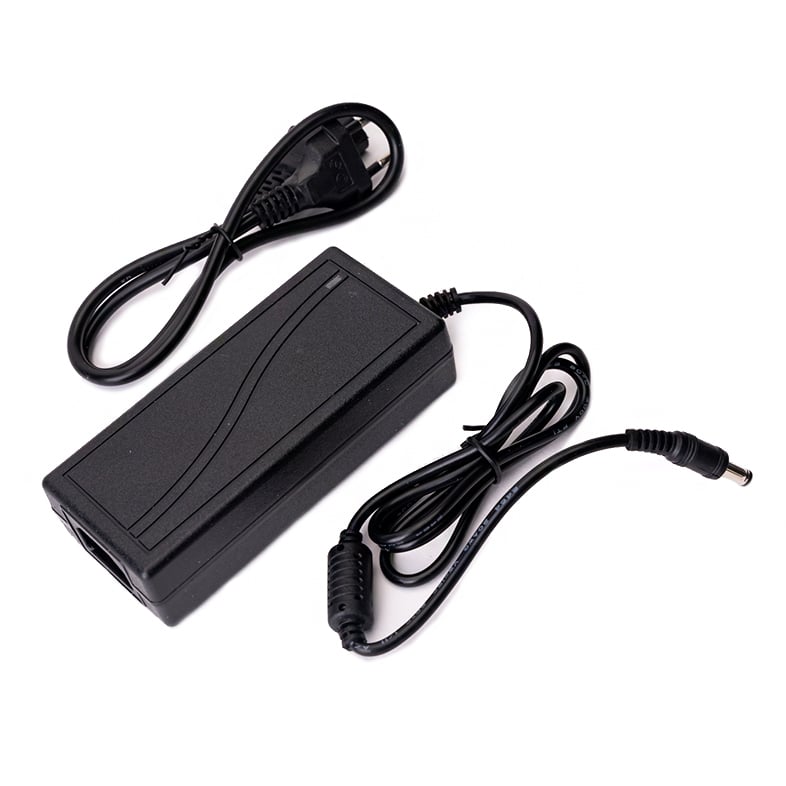 CHINITOWN ADAPTADOR DE CORRIENTE CHINITOWN NEGRO