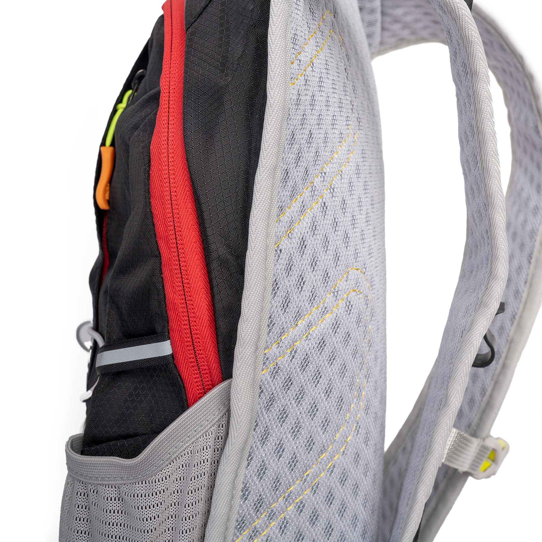 MOCHILA DEPORTIVA NEGRO CHINITOWN - 4