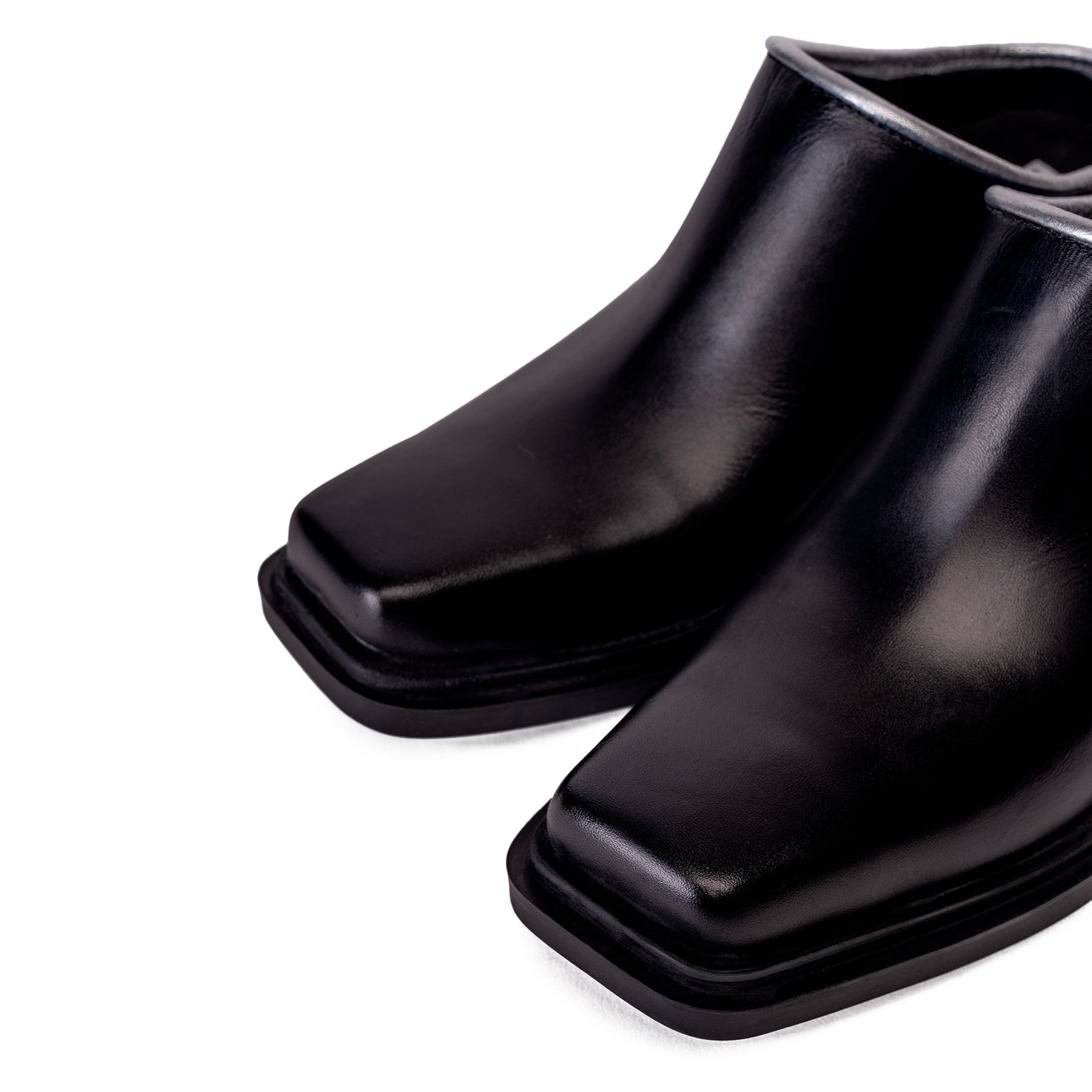 ZAPATO CUERO MULE BRUMA NEGRO LANDAZURI - 4