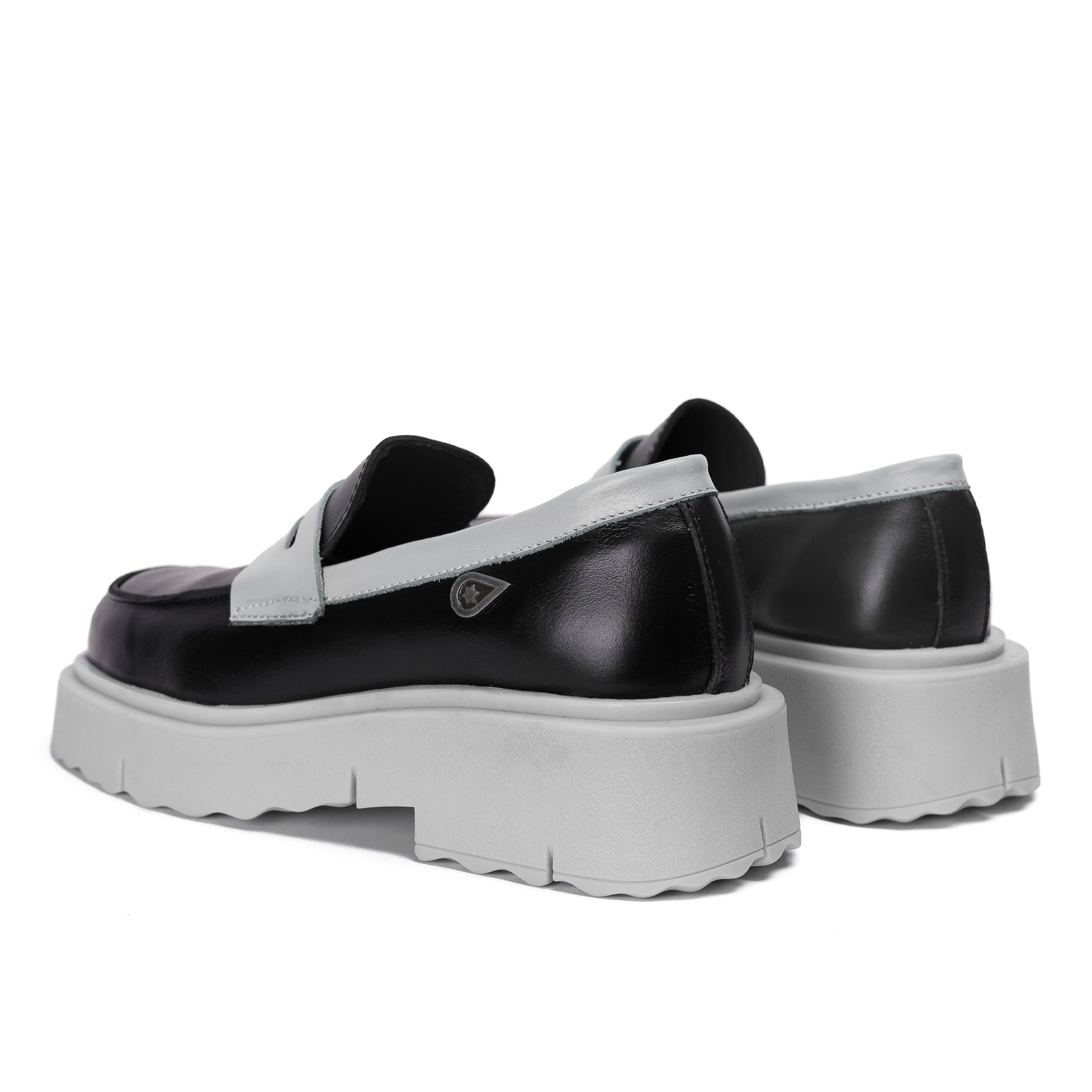 MOCASINES MUJER LANDAZURI CUERO NEGRO CELESTE MÁRMARA - 4