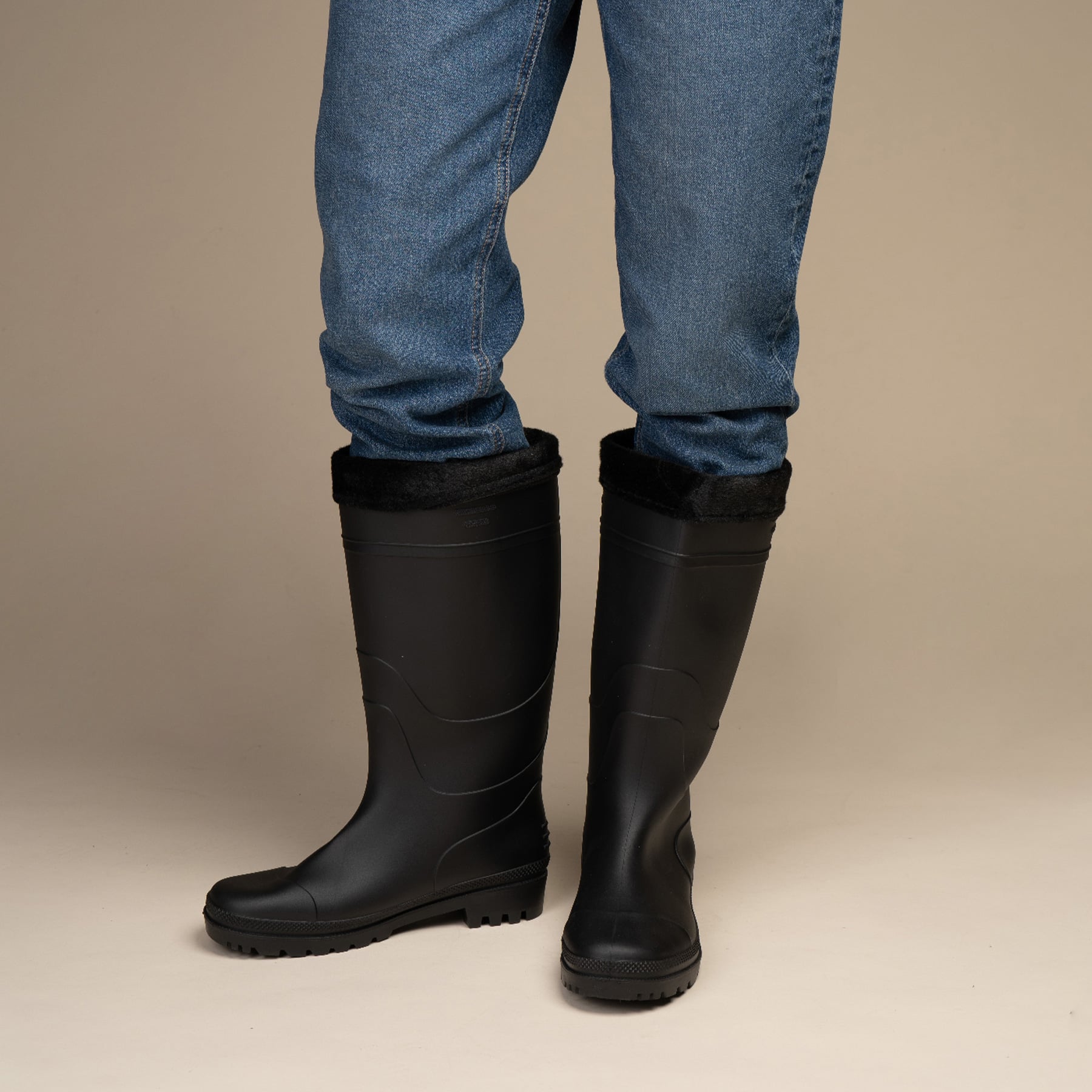 BOTA CASUAL HOMBRE AMIRO NEGRO CHINITOWN - 2