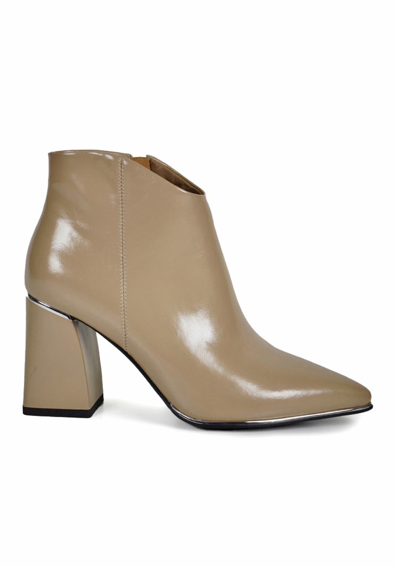 BOTÍN CUERO BEIGE DAYMARA FORMAL - 1