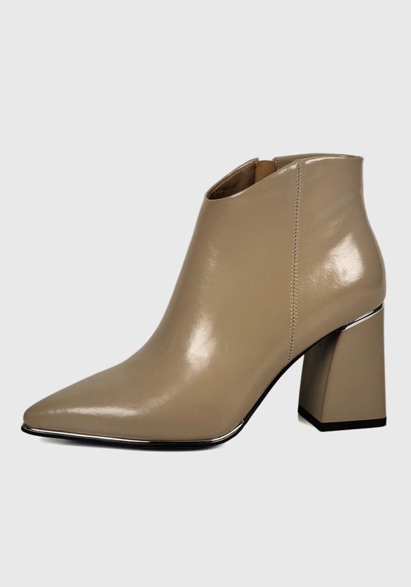 BOTÍN CUERO BEIGE DAYMARA FORMAL - 2