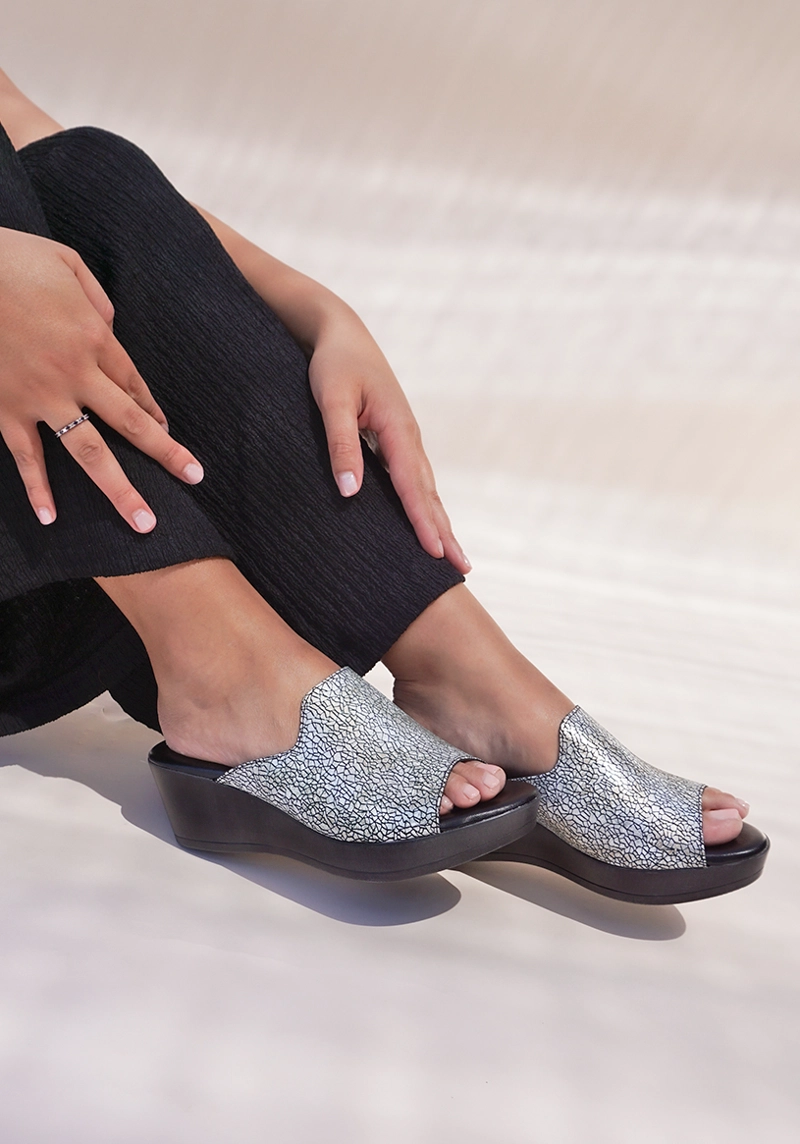 SANDALIA CUERO MADLEN NEGRO - 1