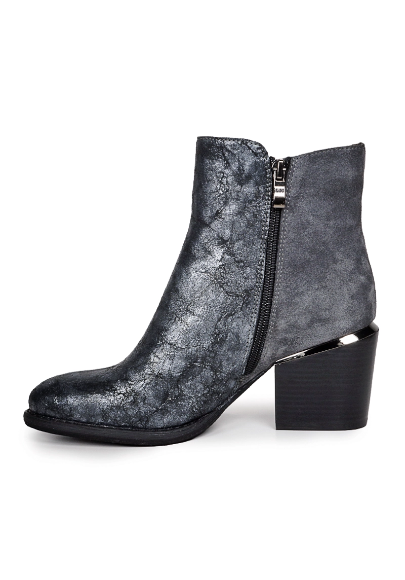 BOTIN CUERO BASILKY GRIS - 3