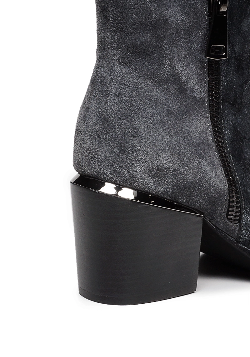 BOTIN CUERO BASILKY GRIS - 4