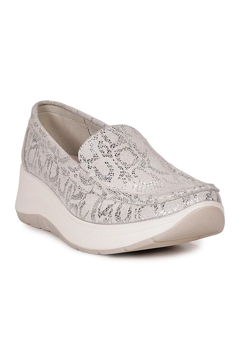 MOCASIN CUERO LAURA PLATEADO - 2