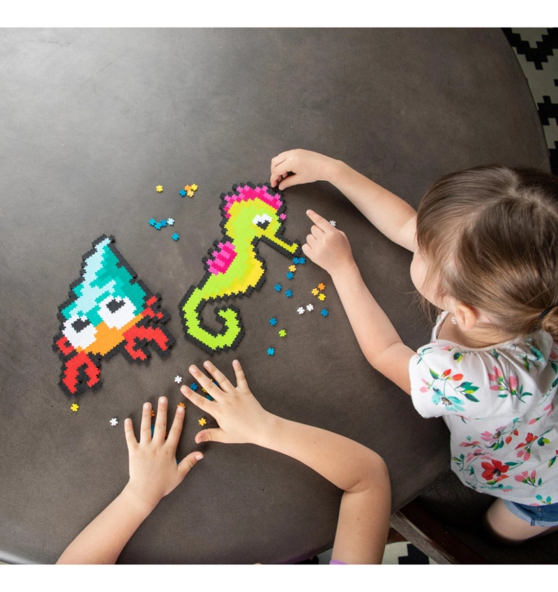 PUZZLE FATBRAIN TOYS MULTICOLOR JIXELZ 700 PC SET AMIGOS DEL MAR - 5