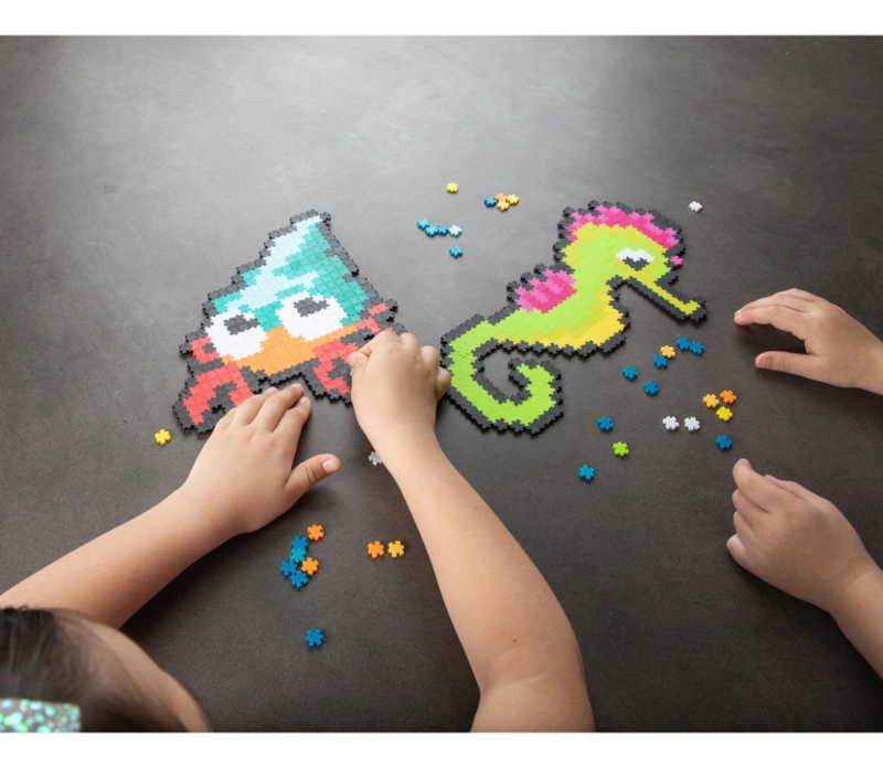 PUZZLE FATBRAIN TOYS MULTICOLOR JIXELZ 700 PC SET AMIGOS DEL MAR - 6
