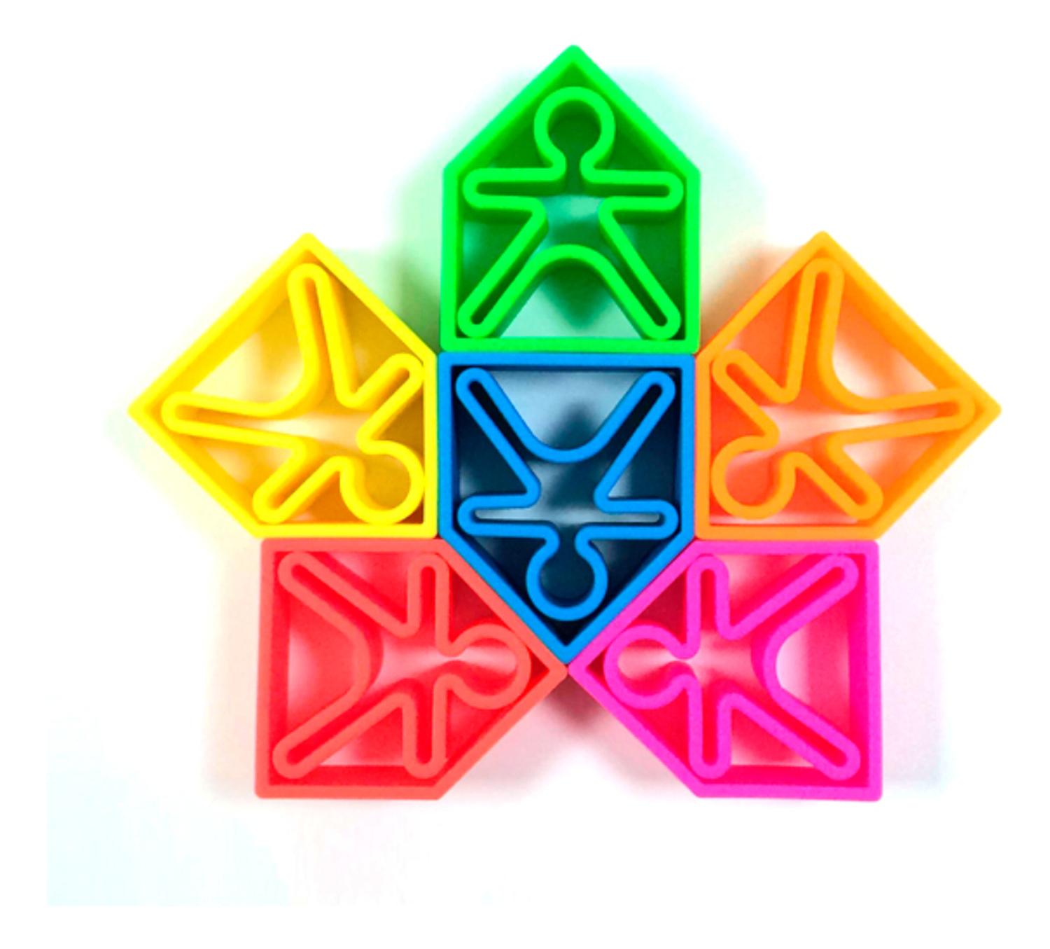 SET DE 6 PERSONAS Y 6 CASAS DE COLORES DËNA - 1