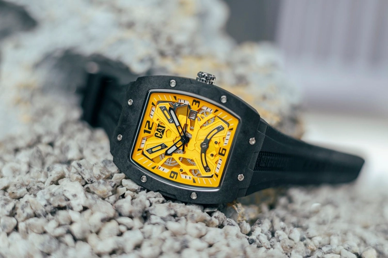 RELOJ CAT HOMBRE 14-161-21-731 BARRELL CARBON - 2
