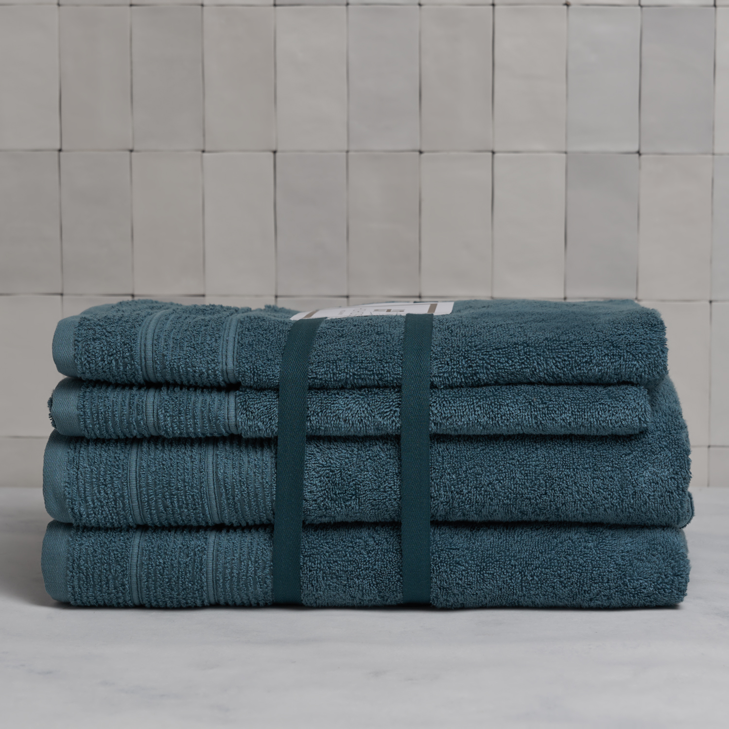 SET DE TOALLAS DELUXE CON ELEGANTE GUARDA CLÁSICA EN ALGODÓN TURCO 620GR. COLOR VERDE PETRÓLEO - 2