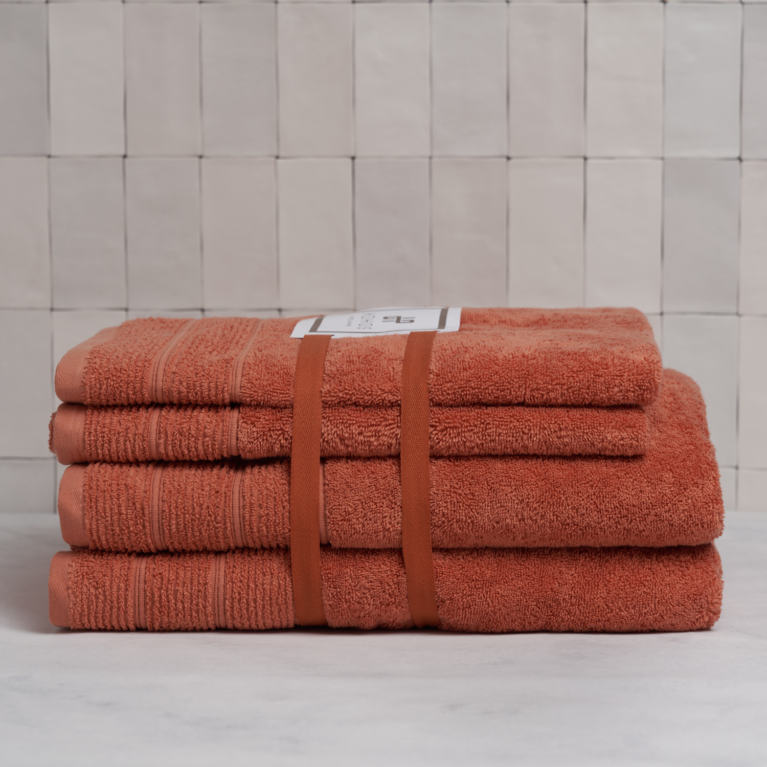 SET DE TOALLAS DELUXE CON ELEGANTE GUARDA CLÁSICA EN ALG. TURCO 620GR. ZANAHORIA - 2