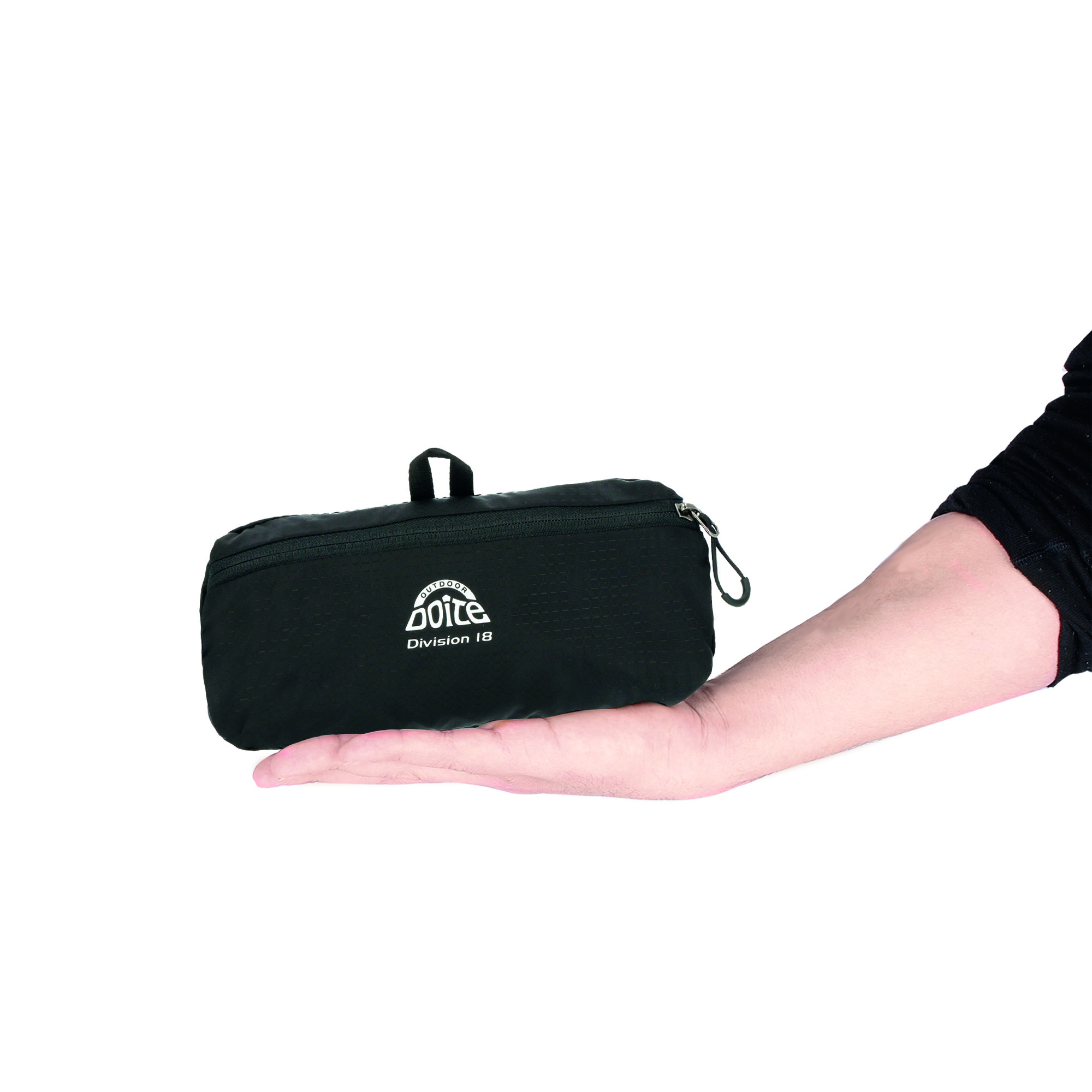 Ripley - MOCHILA COMPACTABLE DIVISION 18 LITROS NEGRO DOITE