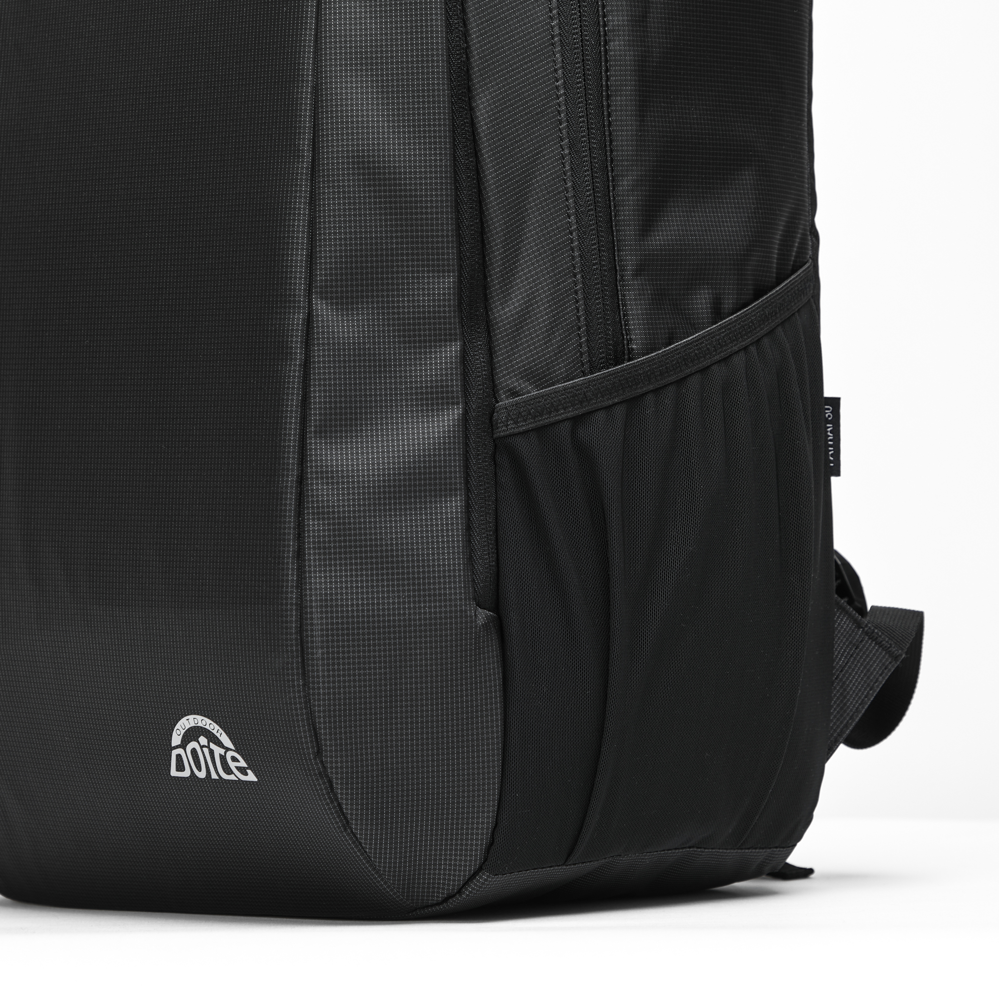 MOCHILA BOOKPACK PATRAI 30 LITROS NEGRA DOITE - 7