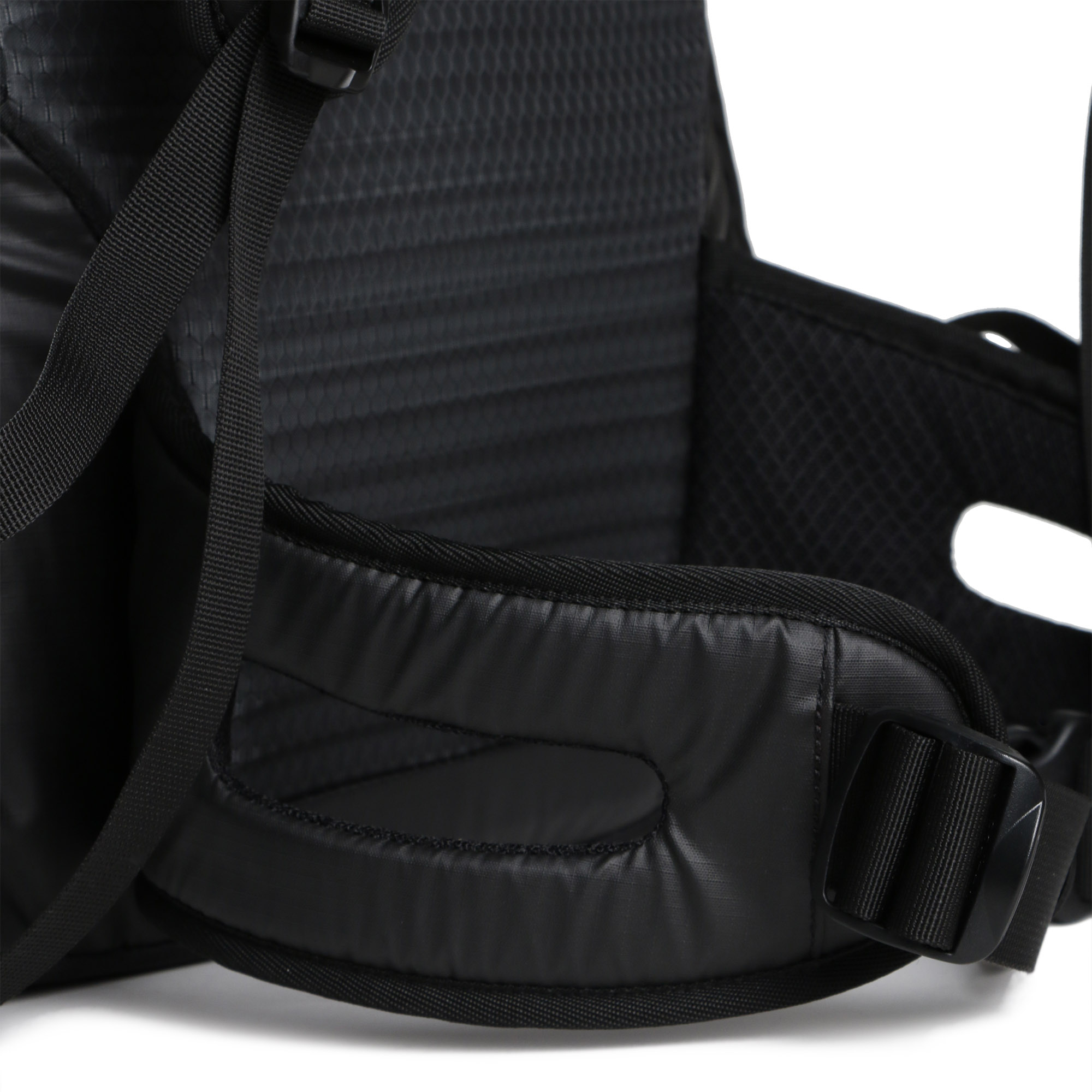 MOCHILA EXPANDIBLE GIONA 45-55 NEGRO DOITE - 6