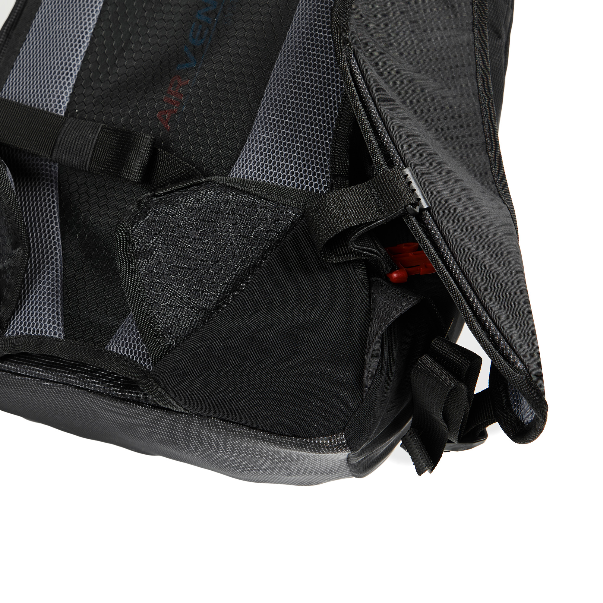 MOCHILA DEPORTIVA TERRA PRO 18 LITROS NEGRO DOITE - 7
