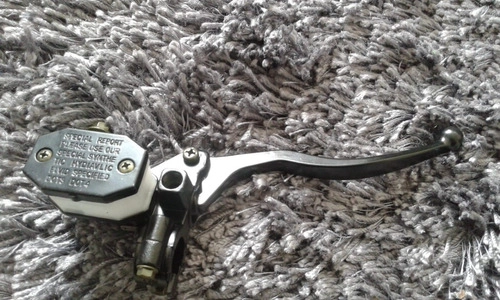MANILLA CON BOMBA DE FRENO PARA MOTO GN125 O SIMILARES - 9