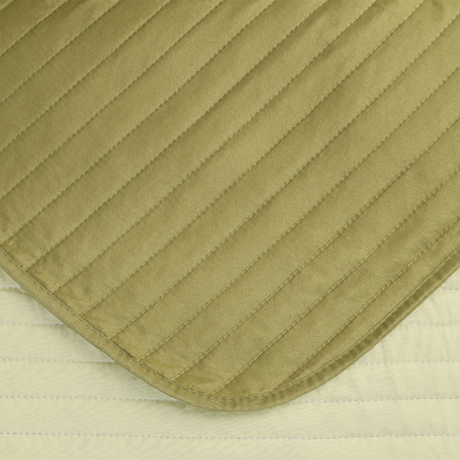 COBERTOR CALIFORNIA PISTACHO BICOLOR REVERSIBLE SIN FUNDAS 2 PLAZAS - 3