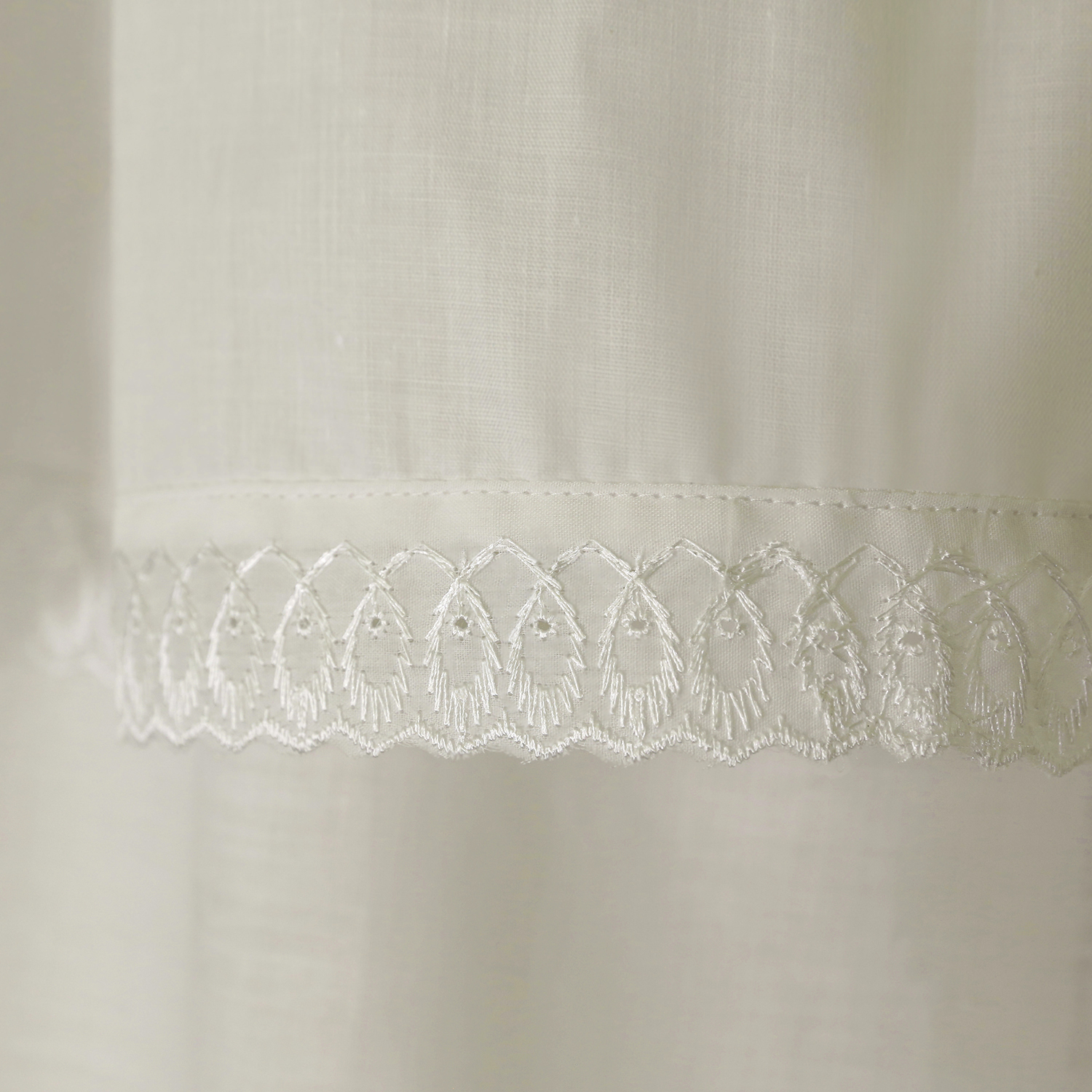 JUEGO DE CORTINA PARA BAÑO BRODERIE AMANDA 6 PIEZAS BEIGE - 3