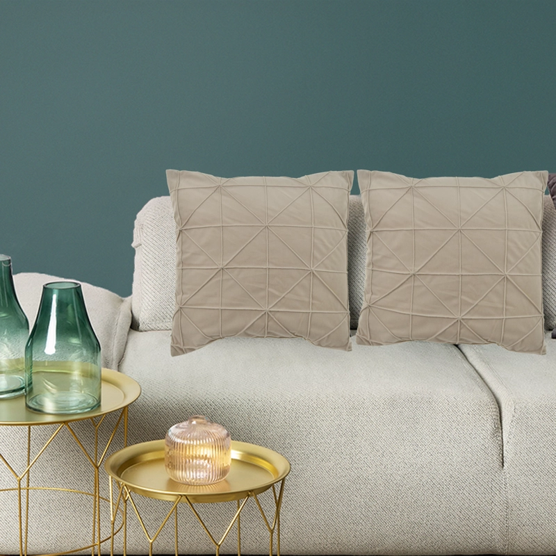 COJÍN MALLORCA DECORATIVO VELVET TRIANGULOS 45 X 45 CM BEIGE - 5