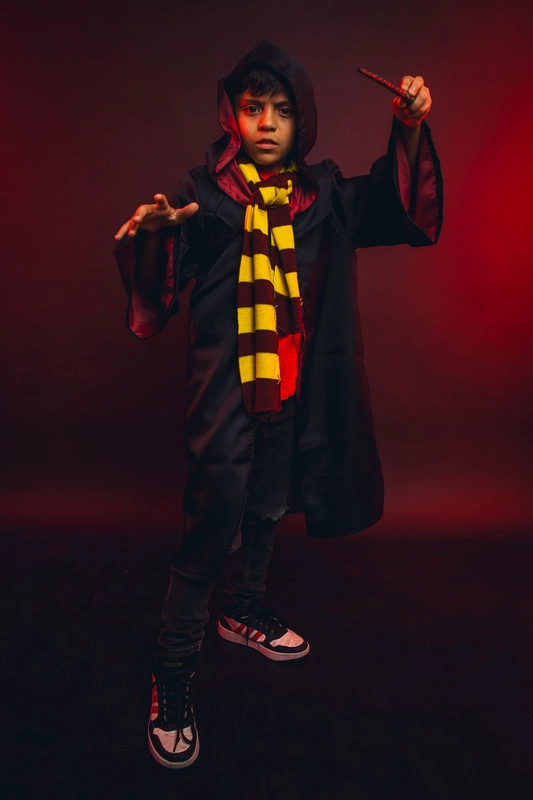 DISFRAZ HARRY POTTER TUNICA VARITA BUFANDA GRYFFINDOR NIÑO - 5