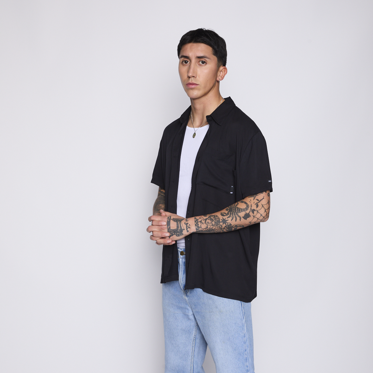 CAMISA WHATUP MEN ALL BLACK - 4
