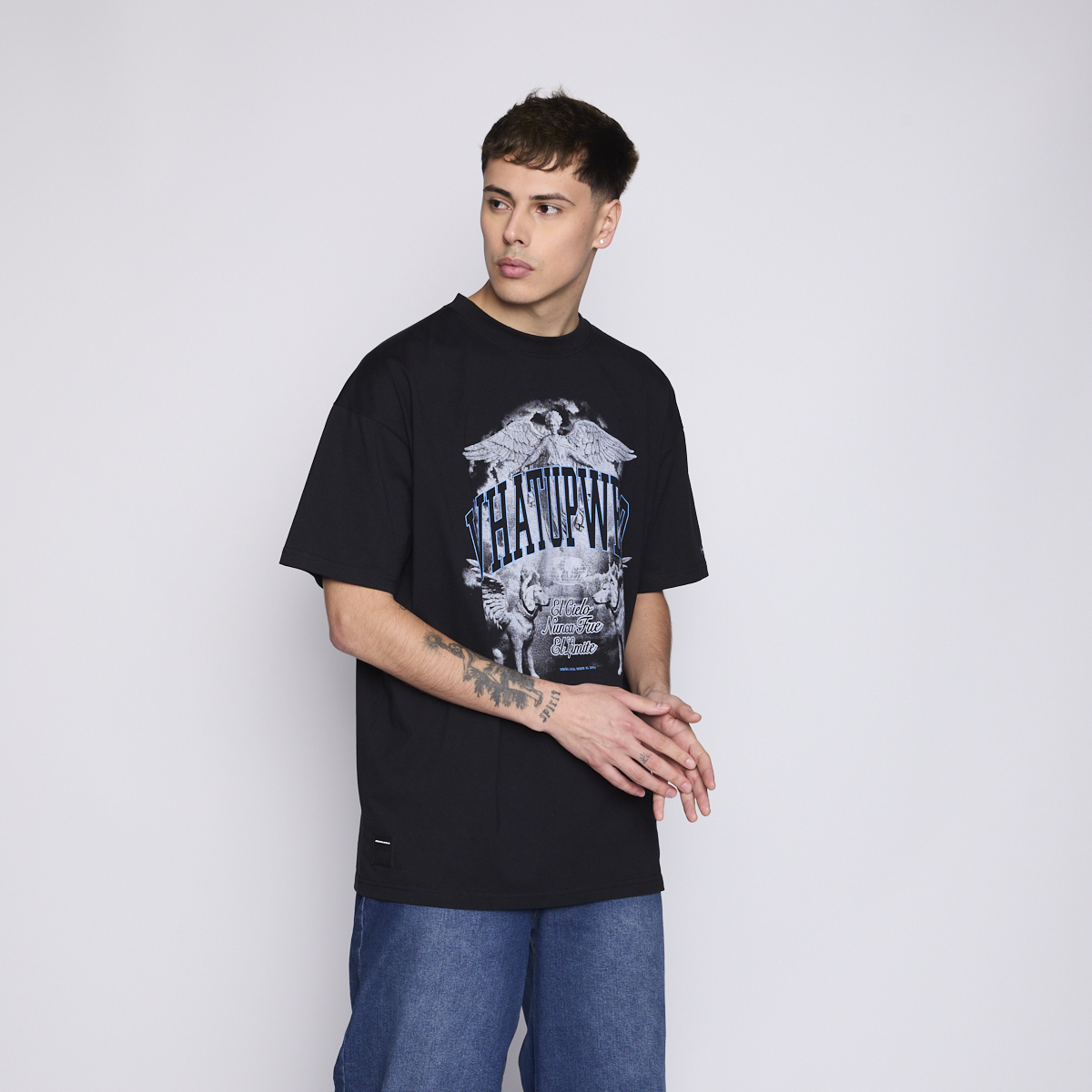 POLERA WHATUP 'EL CIELO NUNCA FUE EL LIMITE' BLACK - 4