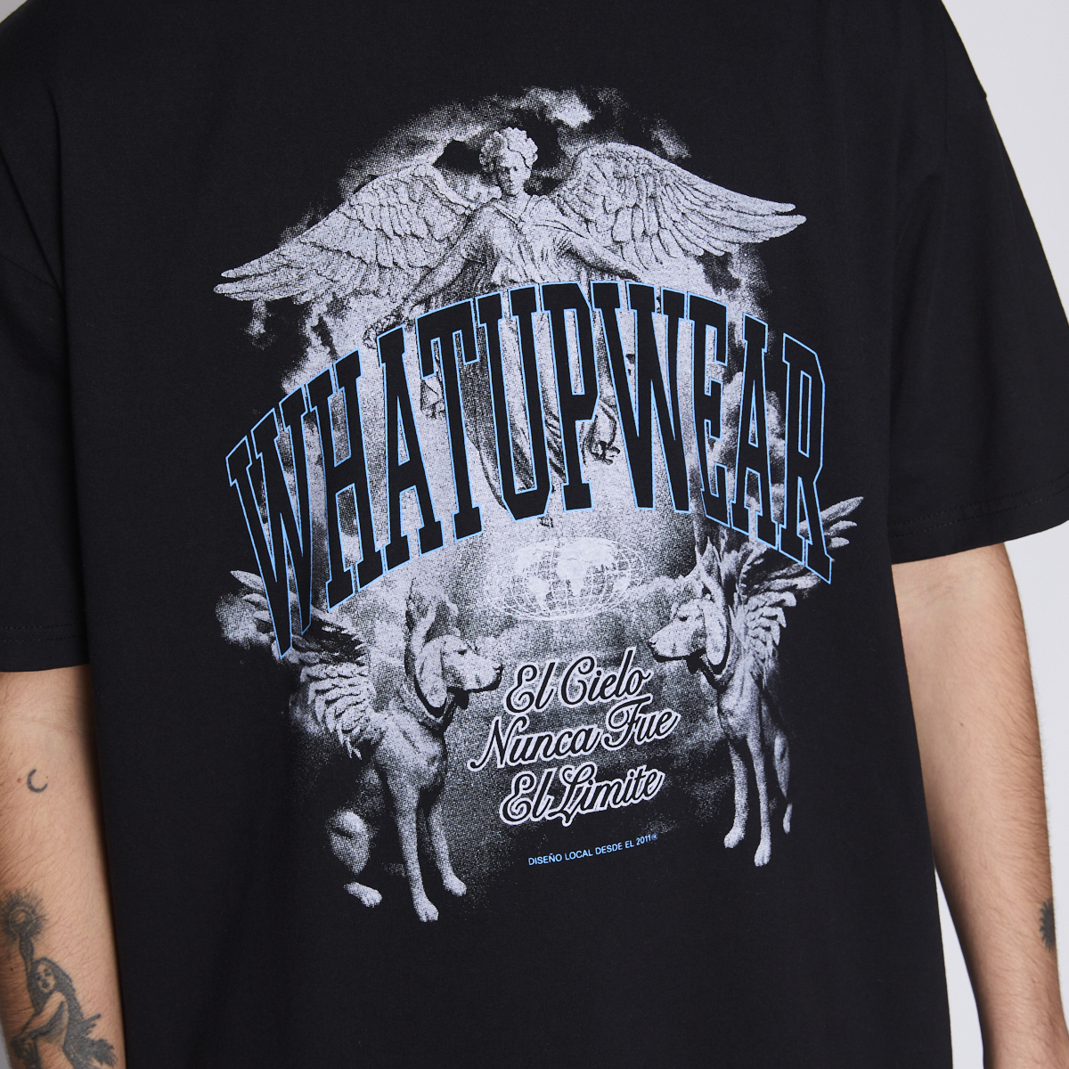 POLERA WHATUP 'EL CIELO NUNCA FUE EL LIMITE' BLACK - 5