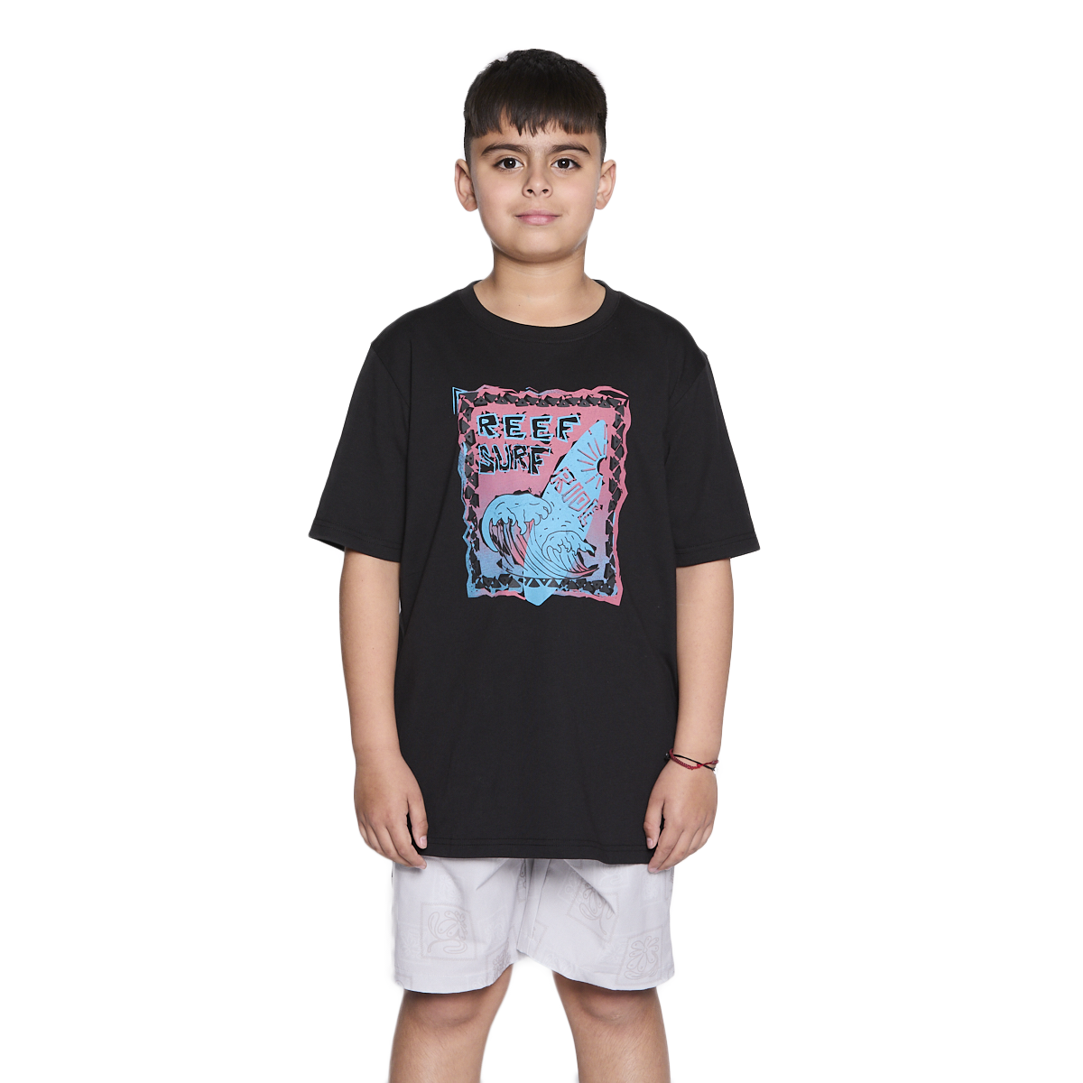 POLERA REEF KIDS BLACK PRINT FRONT - 1