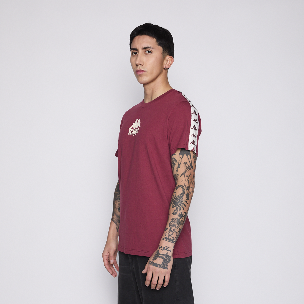 POLERA KAPPA MEN BANDA BURGUNDY LOGO FRONT WHITE - 2