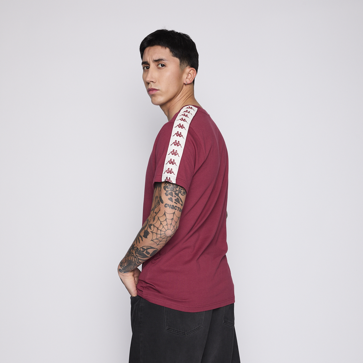 POLERA KAPPA MEN BANDA BURGUNDY LOGO FRONT WHITE - 4