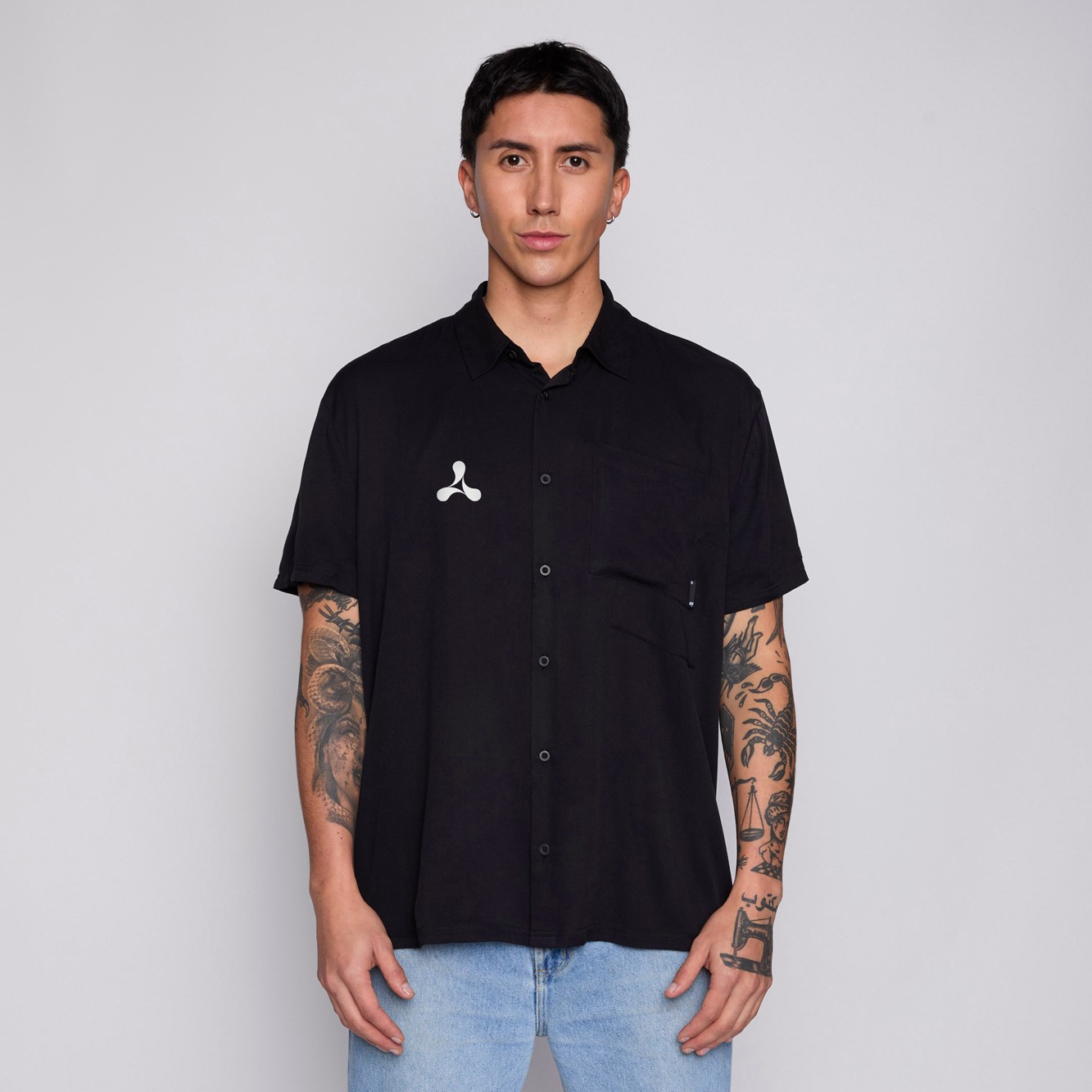 CAMISA CREAMFIELD X WHATUP ALL BLACK 20 AÑOS - 1