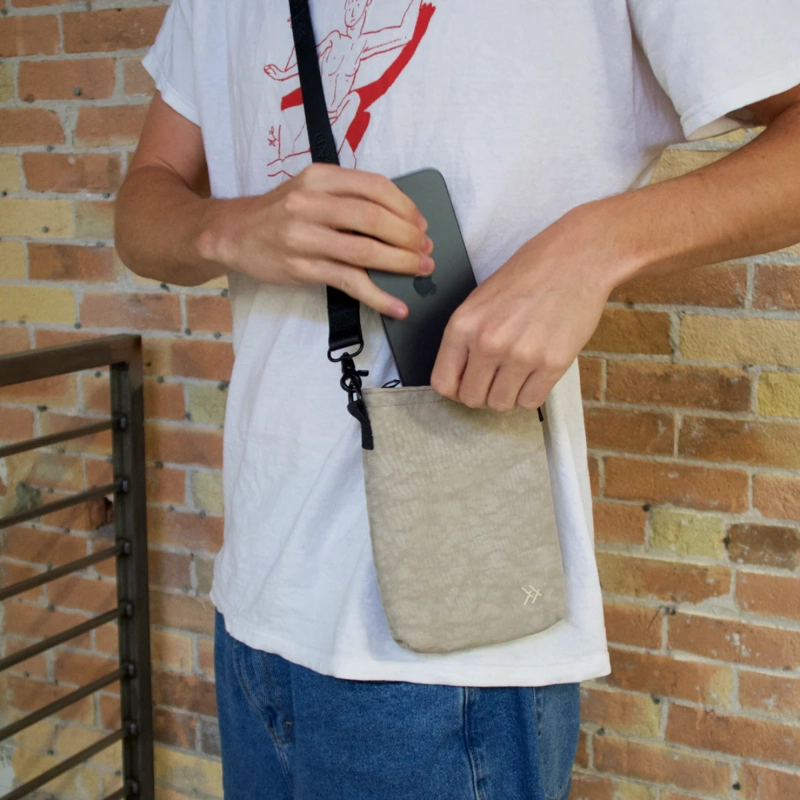 BOLSO THREAD POCKET SLING BAG SAND - 4
