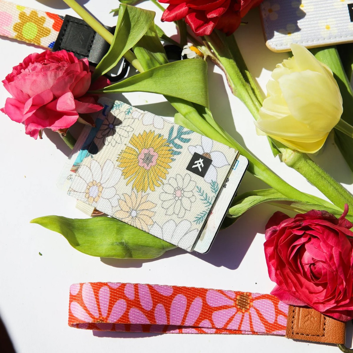 BILLETERA THREAD ELASTIC WALLET BLOSSOM - 3