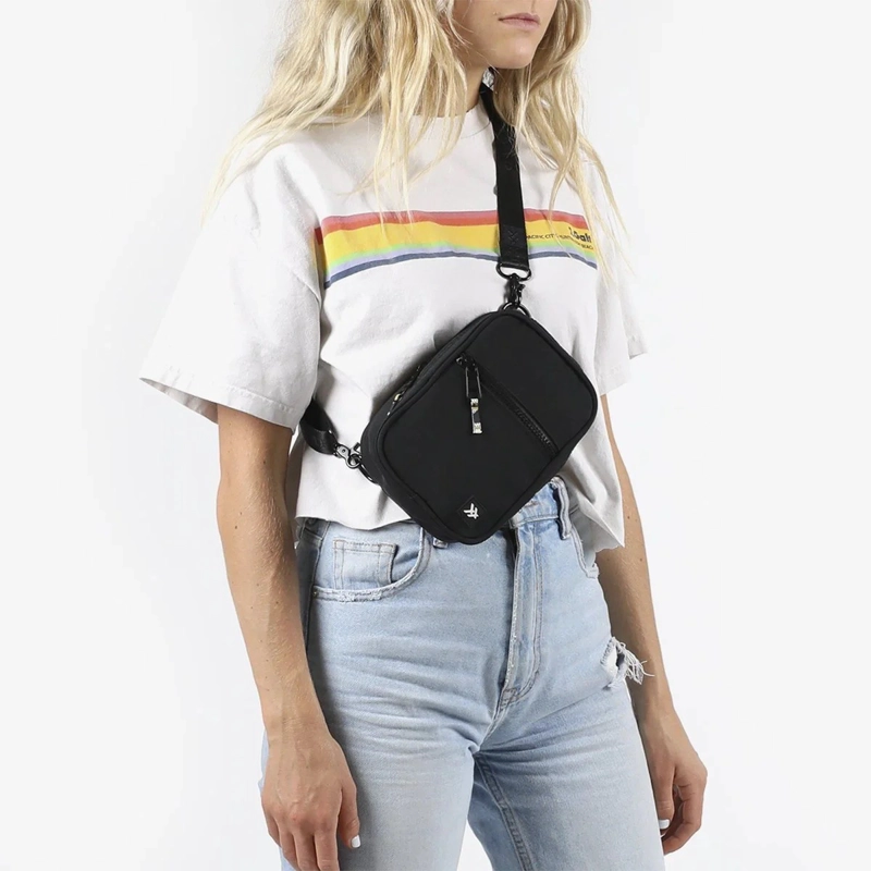 BOLSO THREAD CROSSBODY ALL BLACK - 3