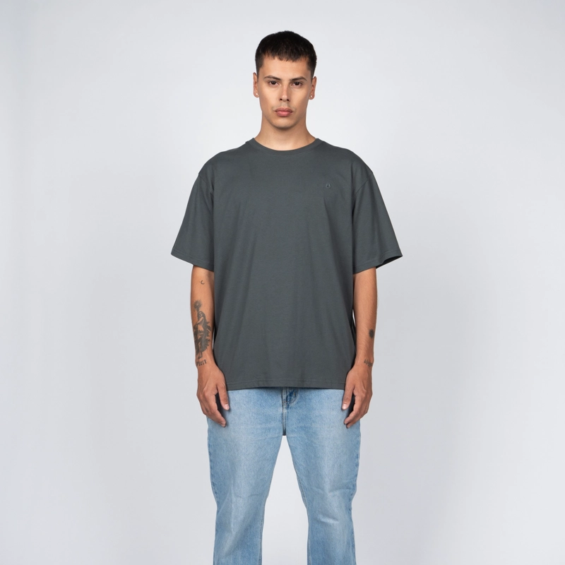 POLERA NIXON MEN PISTONS GREEN - 1