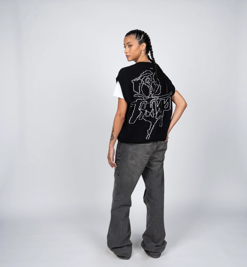 SWEATER WHATUP BLACK ROSE - 4