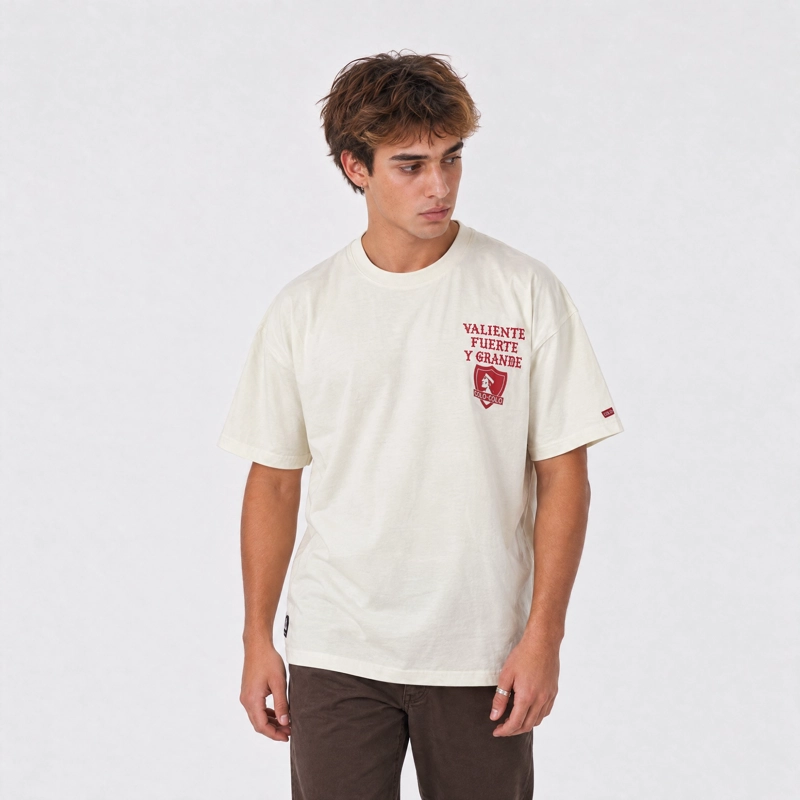 POLERA COLO-COLO URBANO OVERSIZE 'VALIENTE, FUERTE Y GRANDE' Crema S