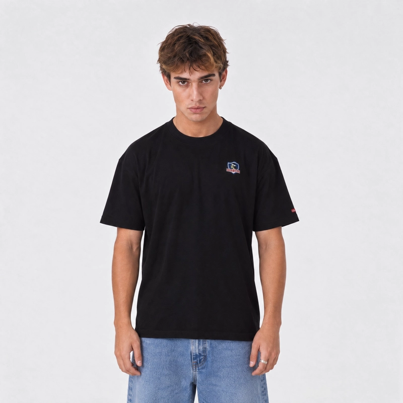 POLERA COLO-COLO URBANO OVERSIZE NEGRO ESCUDO PEQUEÑO - 1