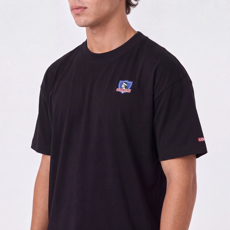 POLERA COLO-COLO URBANO OVERSIZE NEGRO ESCUDO PEQUEÑO - 3