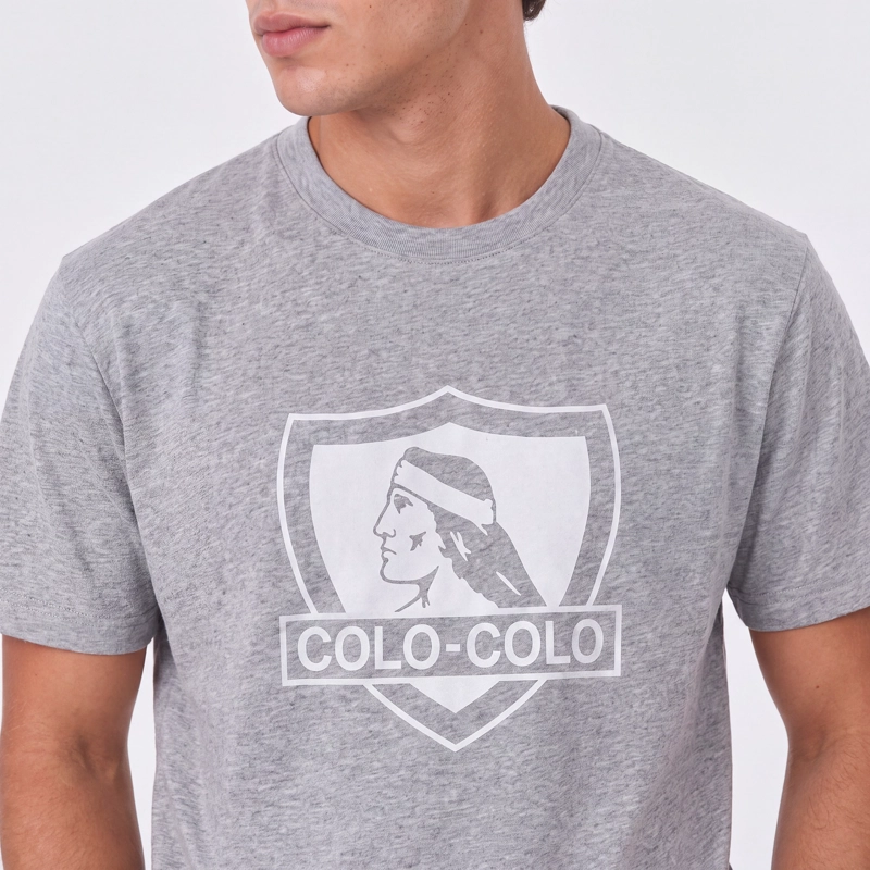 POLERA COLO-COLO URBANO CLASSIC GRIS ESCUDO BLANCO - 3