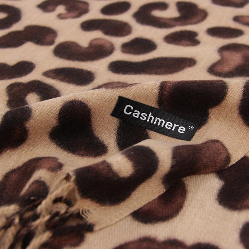 BUFANDA TIPO CASHMERE ESTAMPADO ANIMAL PRINT LEOPARDO MUJER CON FLECOS INVIERNO - 3