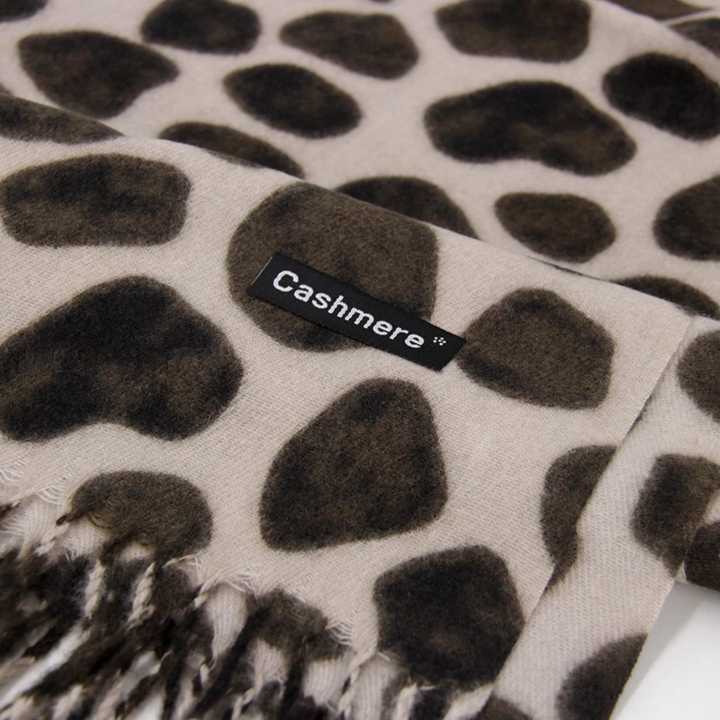 BUFANDA TIPO CASHMERE ESTAMPADO VACA MUJER CON FLECOS INVIERNO - 3